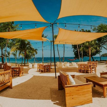 Cafe De Playa Beach Front Hotel Coco Kültér fotó